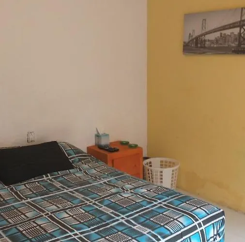 Guest house Maktub Only Girls & Breakfast Exclusivo Para Damas Pet Friendly Mexico City